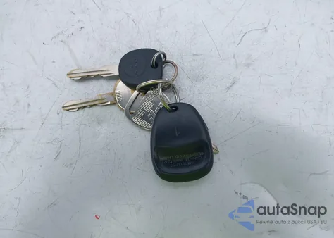 2005 Chevrolet Silverado 1500 Z71 z USA, uszkodzony, nr VIN 1GCEK19B05E312100